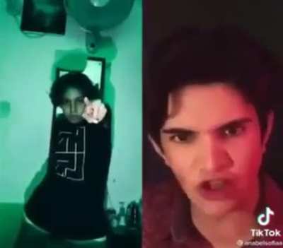 😡