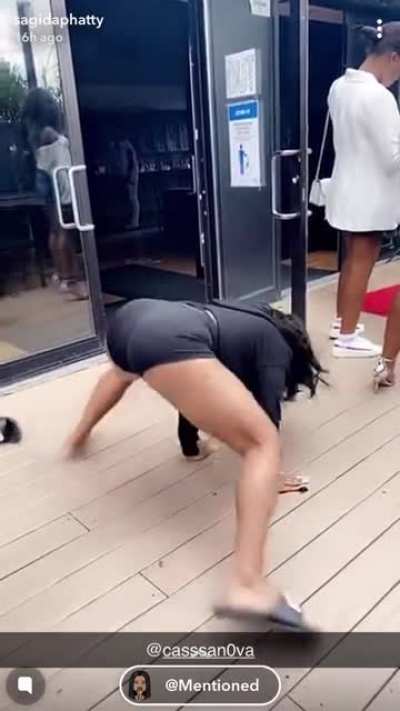 😮