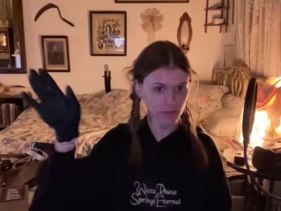 the only clip i have from ethel's recent youtube live 💀