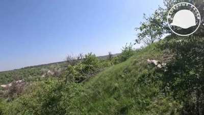 Russian soldier reportedly shooting down a Ukranian FPV drone with his rifle