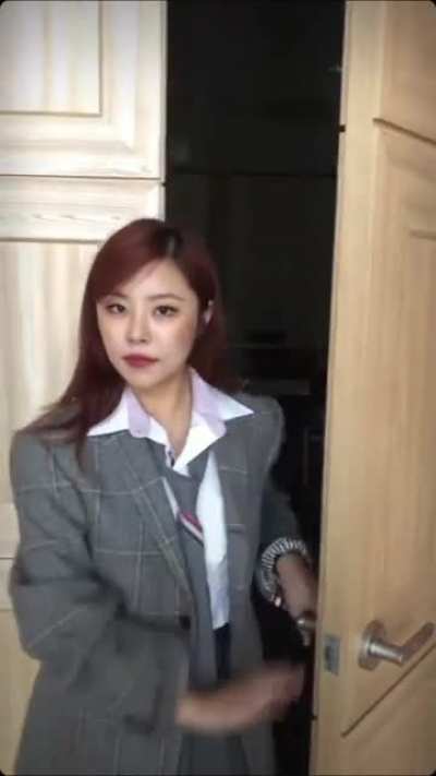 Wheein from Paeyong Instagram Update (211116)
