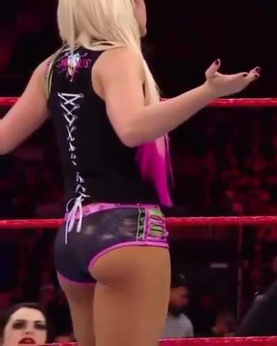 🍑 Damn, Alexa‘s Ass is perfect 🍑
