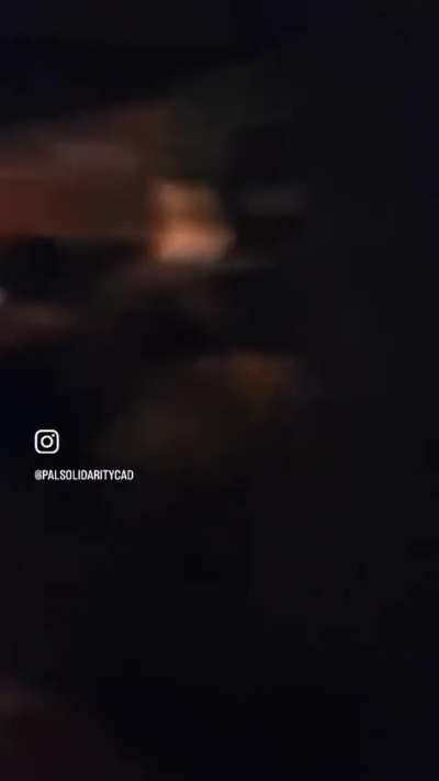 Footage of the incident that prompted 100 Vancouver police officers to be deployed after pro-Palestinian protesters surround Trudeau at restaurant