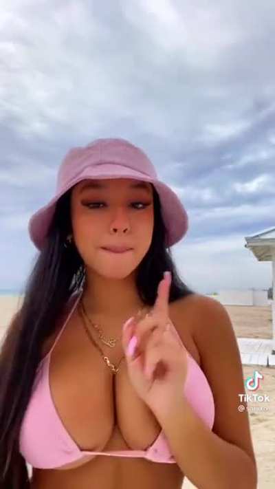 Those titties 🤤