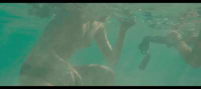 Bella Thorne and Alma Noce plot from Game of Love