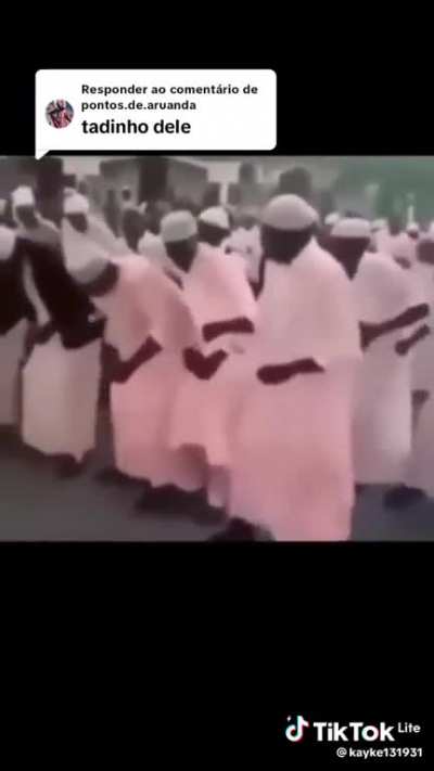 Eu duvido que macumba pega em mim v2