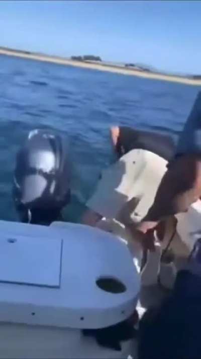 Fishermen rescue two girls who were swept out to sea