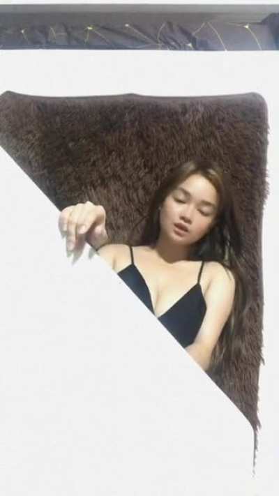 Xyriel Manabat