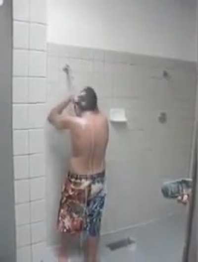 The original shower shampoo scene
