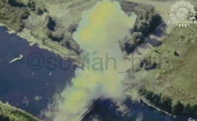 A Ukrainian Su-27 fighter jet struck the pontoon crossings installed at the site of the destroyed bridge. The attack used a package of 4-5 GBU-39 SDB preci<wbr>sion-<wbr>guide<wbr>d bombs. Kursk region.