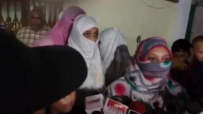 Ujjain: 4 youths & a woman assaulted & molested a female Muslim physiotherapist doctor. They also thrashed her cousin with a sword who came to rescue her. Police refused to take action but later lodged FIR after community surrounded the police station.