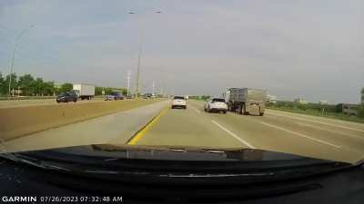[Garmin] Truck tire explosion