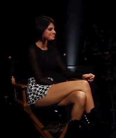 Selena Gomez Incredible Legs