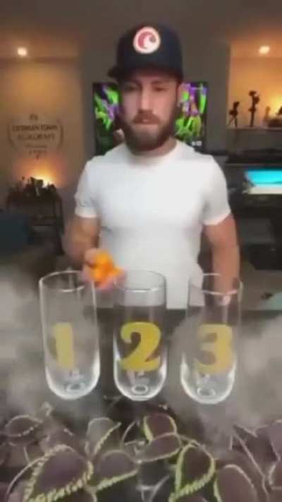 He Get 6 Dollar