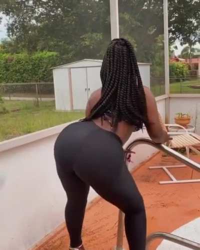Amara La Negra