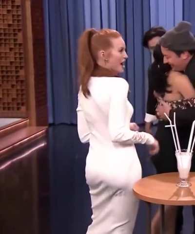 Madelaine petsch 