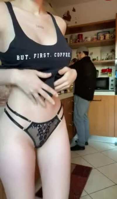 Recording for Reddit and teasing my bf while he cooks lunch<wbr>❤️❤️😇<wbr>😇
