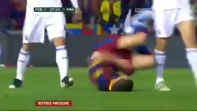 How to fix a broken leg in 5 seconds ft. Dr.Sergio Ramos and Dr.Álvaro Arbeloa