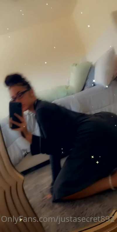 GET HER FOLDER ⬇️⬇️⬇<wbr>️