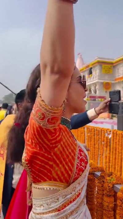 Kangana Ranaut chanting Jay Shri Ram at Ram Mandir, Ayodhya.