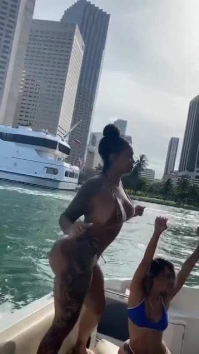 TUH7
