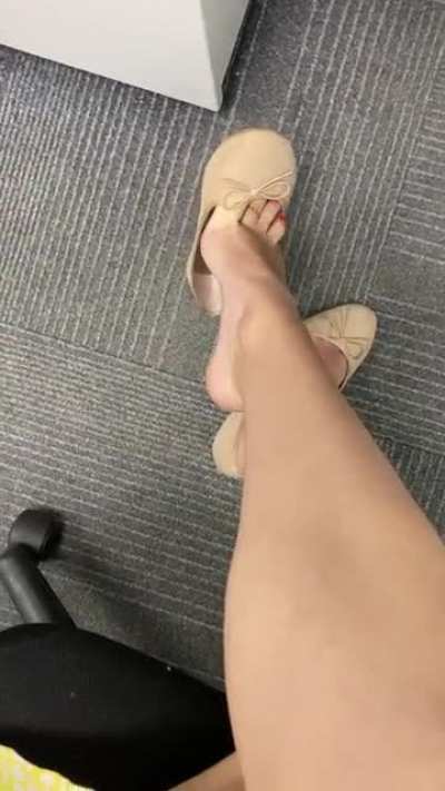 My POV, thinking about how I’d love to have your mouth under the desk 😈