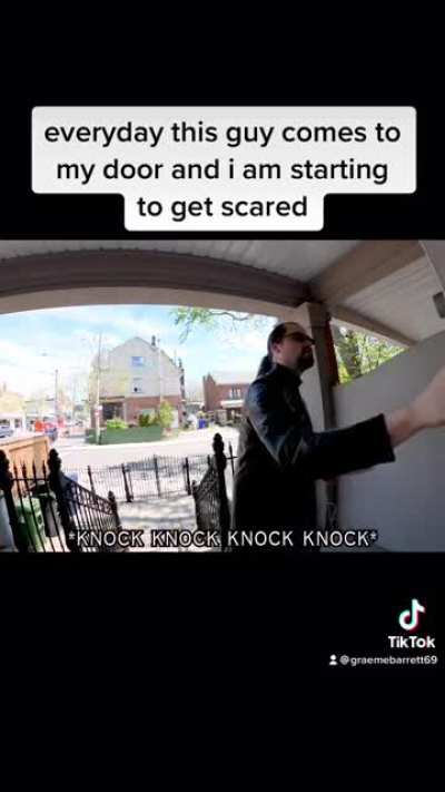 Door Camera: dude keeps doing this...