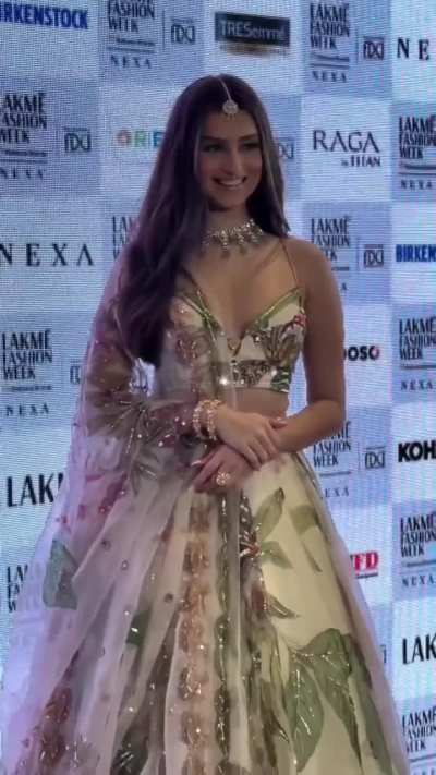 Tara Sutaria 