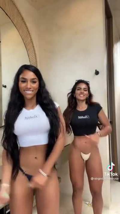 Hot Latinas 🔥
