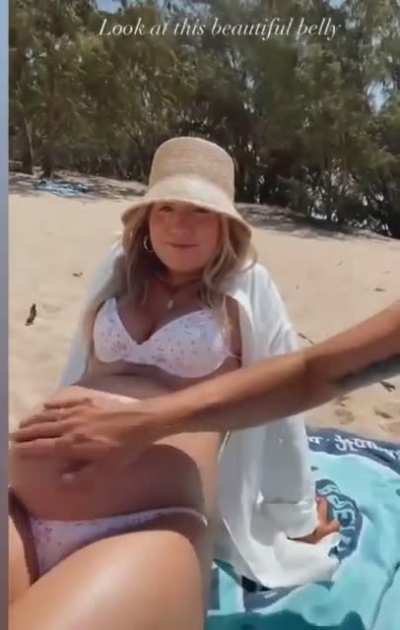 Belly giggles are too cute