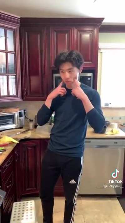 Let that man have his meal smh