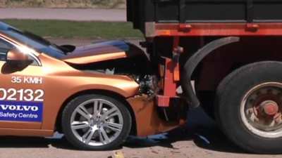 Система экстренного торможения Volvo