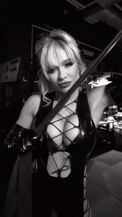 Scarlett Bordeaux