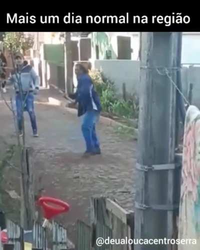 Nada como uma briga de foice