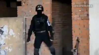 NÃO, o vídeo não é de minha autoria, vocês podem ver pelo 