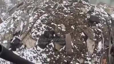 Russian soldiers retrieve & give aid to injured Ukrainian soldier