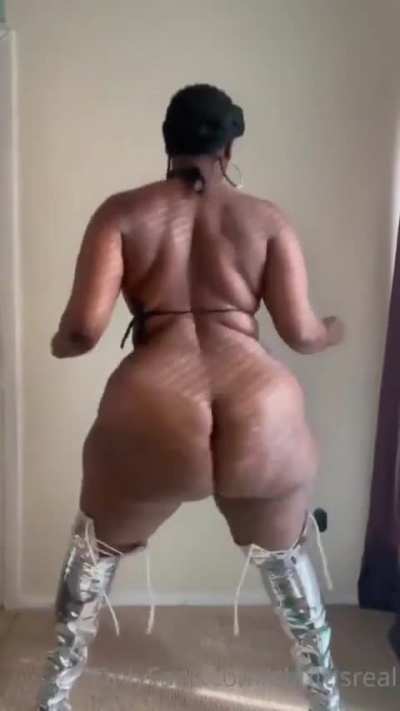 Ass clapping