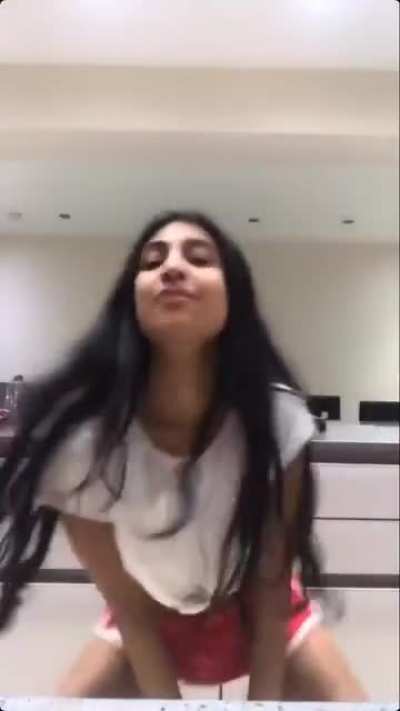 ‎
