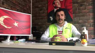 Tüürkk... Halkııı.... İlelebett.....