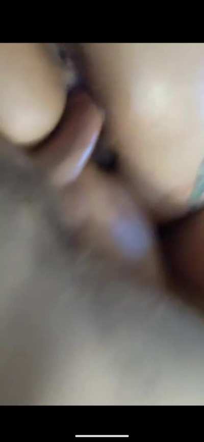 My wife sliding her fat ass on my dick