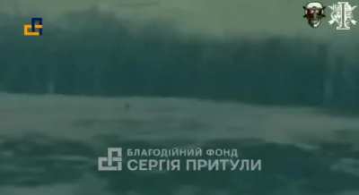 Russian soldier intercepts FPV drone with a can of gas