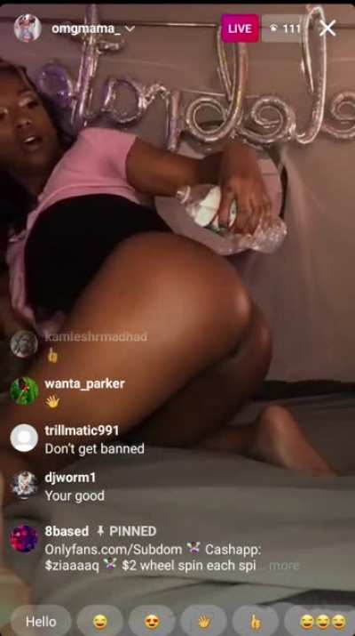 No panties on live