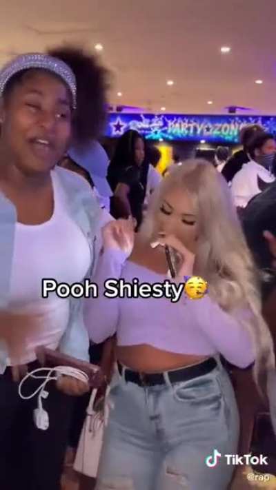 Average r/hiphopheads users