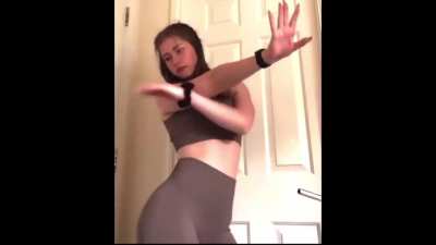 Cringy but Slim THICKy (@mir<wbr>rormi<wbr>rror.<wbr>004)