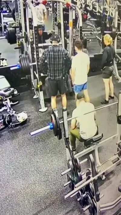 When you want to flirt at the gym but you’re not sure what to say (an homage to Ripped Pants ep)