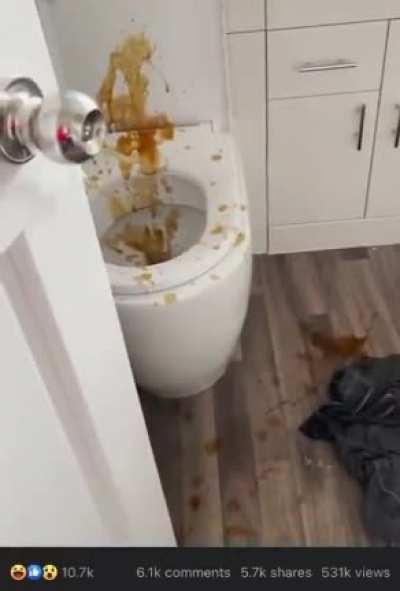 This guy prank someone with Laxative
