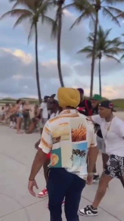 Sikh dude passes the vibe check in Miami
