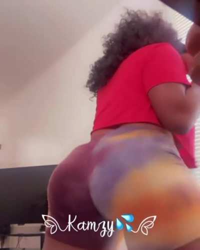 That Mf Jiggly 😋😋