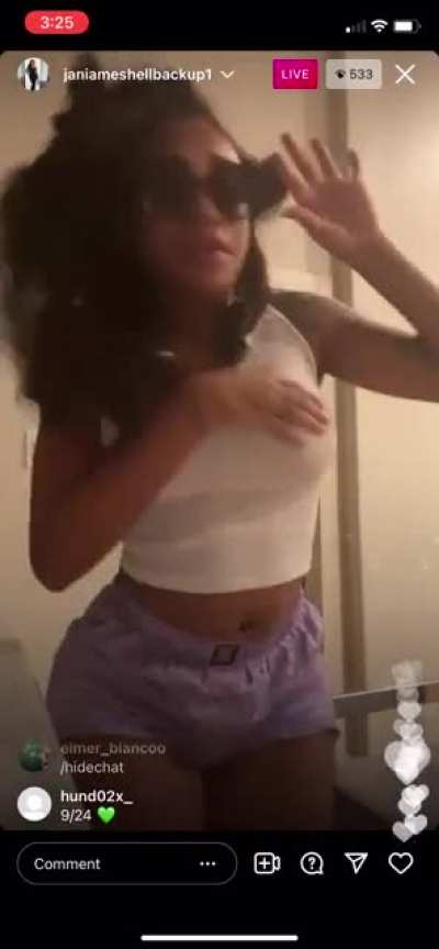 Her live 😍
