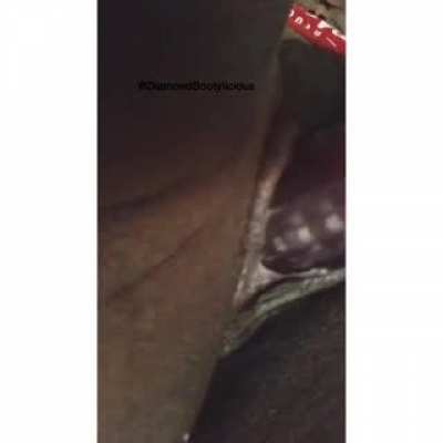 I got 2 vids this 1 of them.